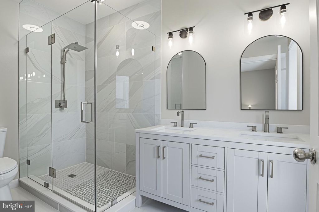 Image 19 of property listing at 218 PAINTED POST LN, Gaithersburg, MD 20878