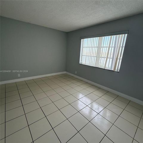 8710 N SHERMAN CR 305, Miramar, FL 33025