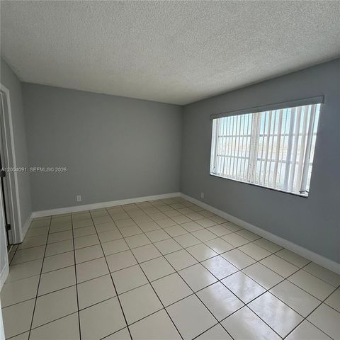 8710 N SHERMAN CR 305, Miramar, FL 33025