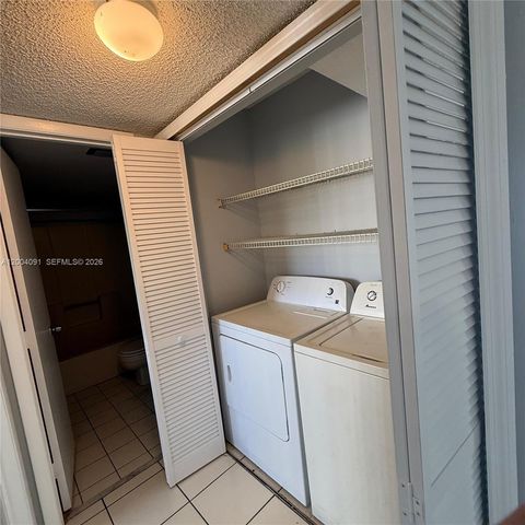 8710 N SHERMAN CR 305, Miramar, FL 33025