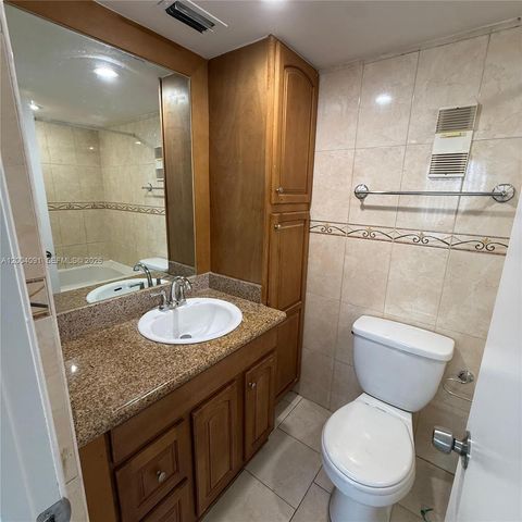 8710 N SHERMAN CR 305, Miramar, FL 33025