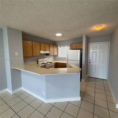 8710 N SHERMAN CR 305, Miramar, FL 33025