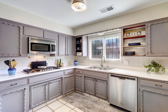 2900 Indiana Street NE, Albuquerque, NM 87110