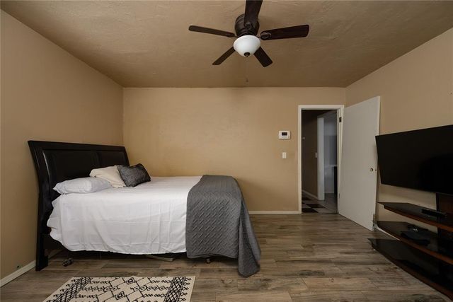 1029 NW 10th Street, Moore, OK 73160