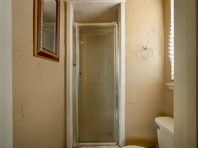 1029 NW 10th Street, Moore, OK 73160