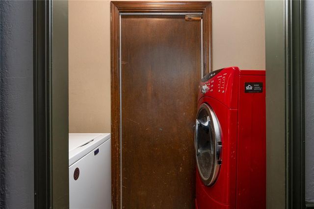 1029 NW 10th Street, Moore, OK 73160