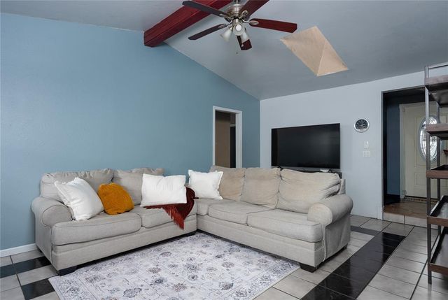 1029 NW 10th Street, Moore, OK 73160