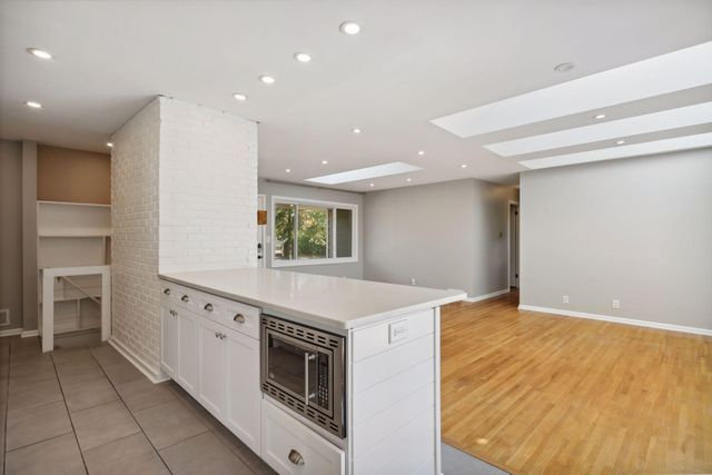 10003 Crestridge Drive, Minnetonka, MN 55305