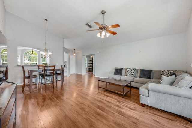 3009 E BEAUMONT LANE, Eustis, FL 32726