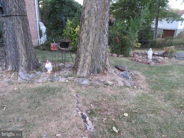 84 HAWTHORNE AVE, Martinsburg, WV 25401