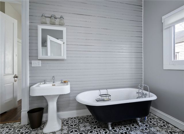 511 E Chestnut Street, Corydon, IN 47112