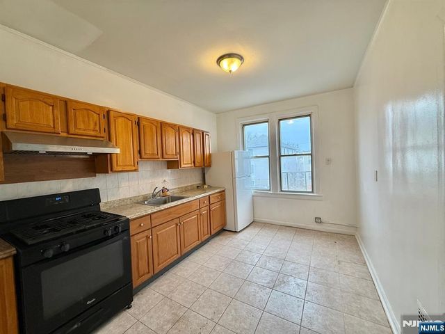 286 Boyd Avenue APT2, Jersey City, NJ 07304