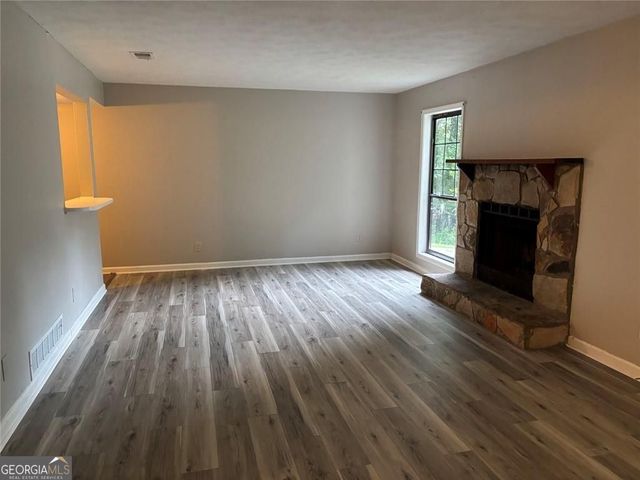 1386 Williamsburg Lane, Norcross, GA 30093