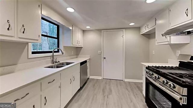 1386 Williamsburg Lane, Norcross, GA 30093