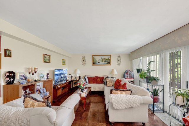 51 Lorraine Terrace 224, Mount Vernon, NY 10553