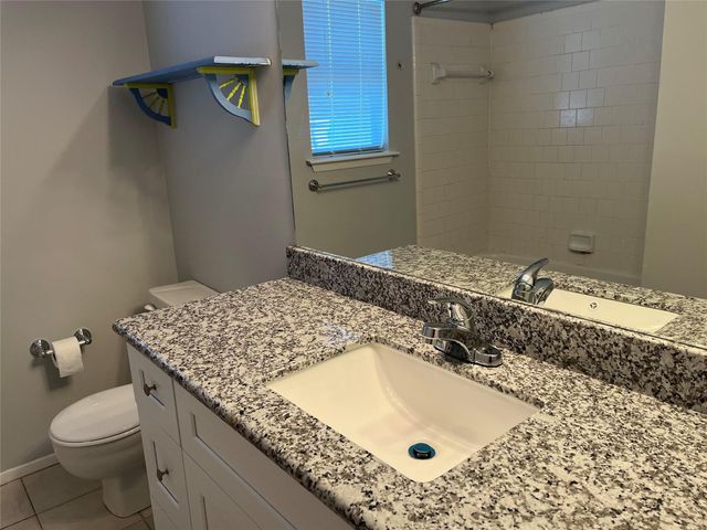 402 Oak Harbor Drive, Houston, TX 77062