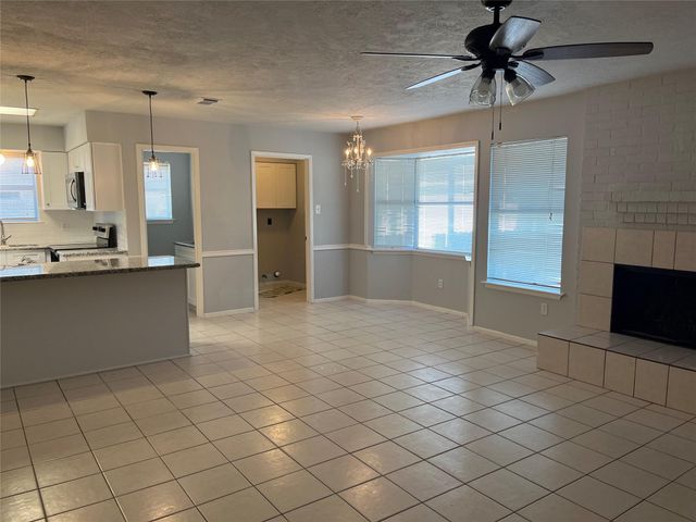 402 Oak Harbor Drive, Houston, TX 77062