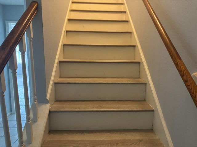 402 Oak Harbor Drive, Houston, TX 77062