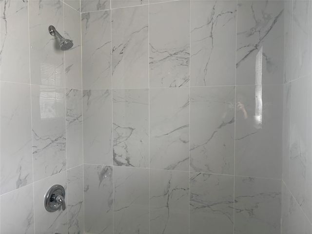 402 Oak Harbor Drive, Houston, TX 77062