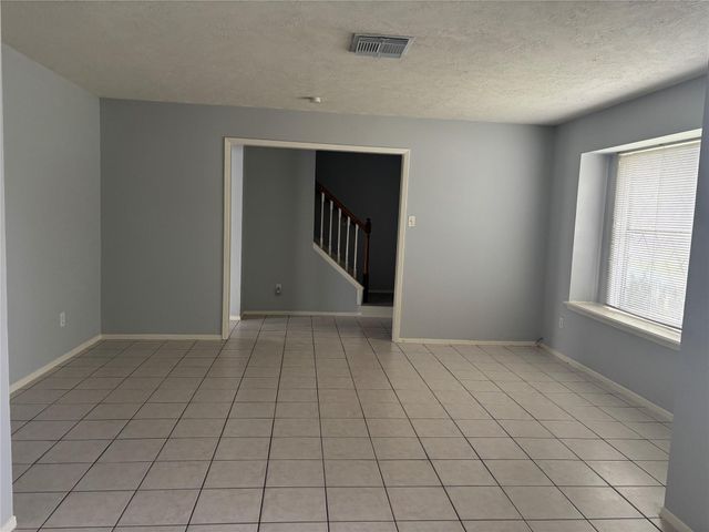 402 Oak Harbor Drive, Houston, TX 77062