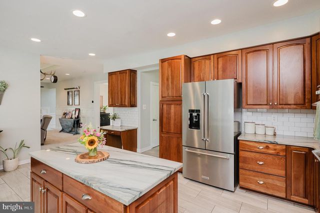 2320 QUEENSBURY DR, Fallston, MD 21047