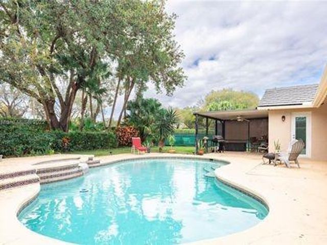 9080 NW 50th Court, Coral Springs, FL 33067