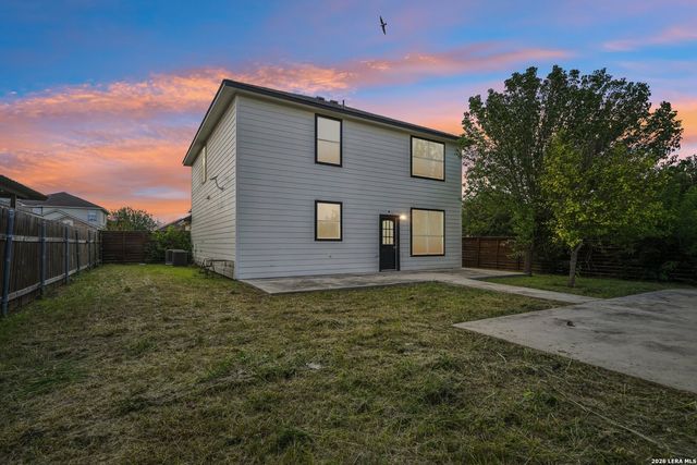 3410 ROB ROY ST, Seguin, TX 78155