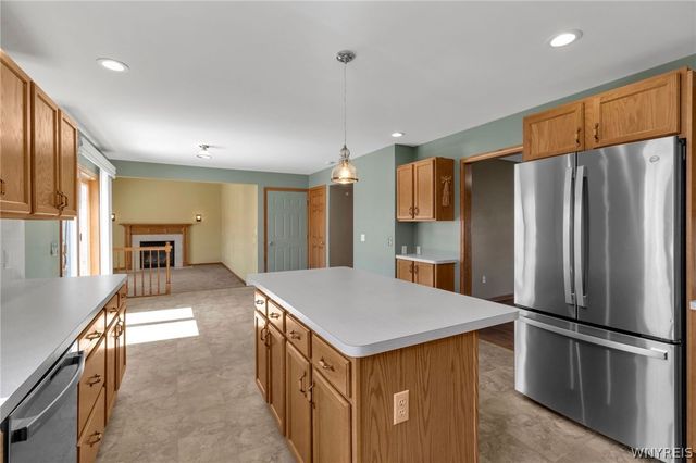 35 Sagebrush Lane, Lancaster, NY 14086