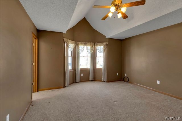 35 Sagebrush Lane, Lancaster, NY 14086