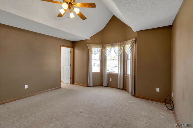 35 Sagebrush Lane, Lancaster, NY 14086