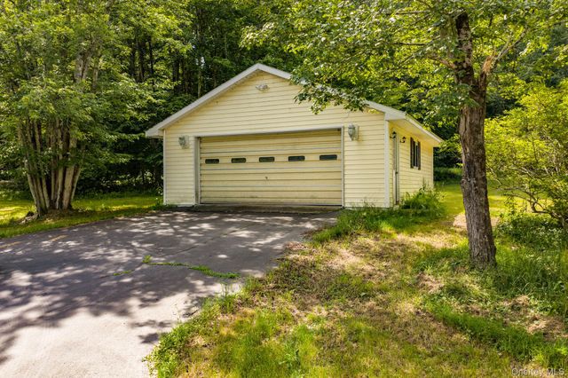 10 Hoffman Road, Fremont Center, NY 12741