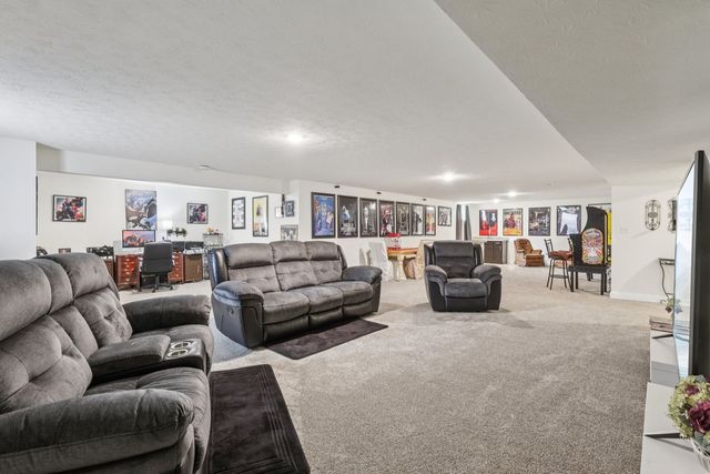 401 Pumpkin Patch LANE, Forward Twp, PA 16033