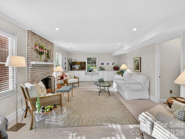 2818 Hinsdale Street, Charlotte, NC 28210