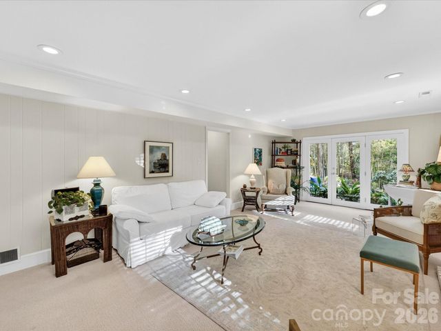 2818 Hinsdale Street, Charlotte, NC 28210