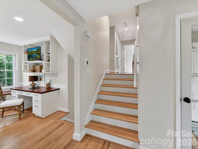 2818 Hinsdale Street, Charlotte, NC 28210