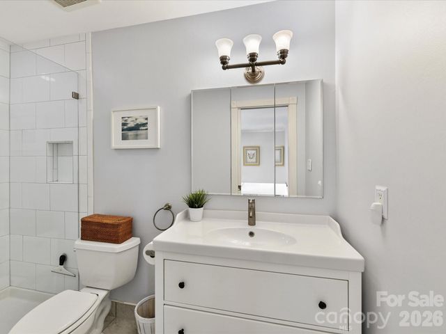 2818 Hinsdale Street, Charlotte, NC 28210