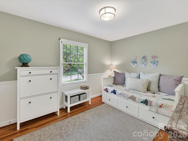 2818 Hinsdale Street, Charlotte, NC 28210