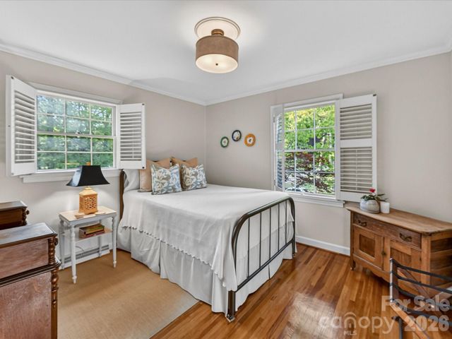 2818 Hinsdale Street, Charlotte, NC 28210