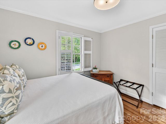 2818 Hinsdale Street, Charlotte, NC 28210