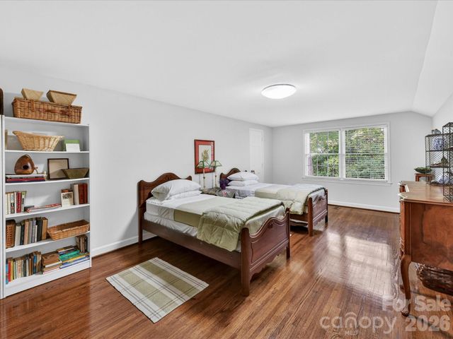 2818 Hinsdale Street, Charlotte, NC 28210