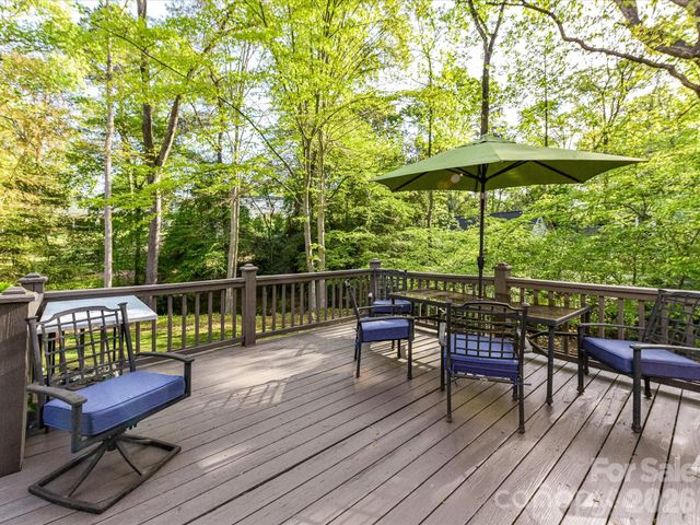 2818 Hinsdale Street, Charlotte, NC 28210