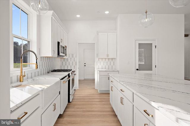 75 KING RICHARD RD, Berlin, MD 21811