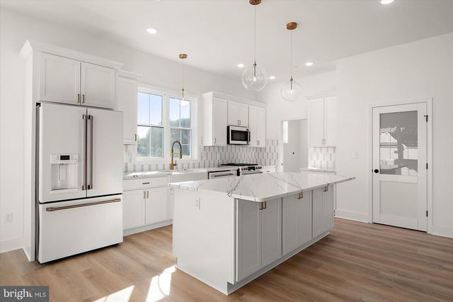 75 KING RICHARD RD, Berlin, MD 21811