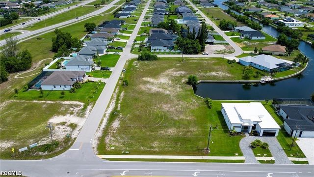 505 SW 31st PL, Cape Coral, FL 33991