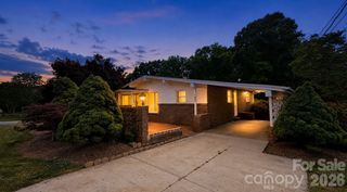 1857 8th Street Drive NE, Hickory, NC 28601
