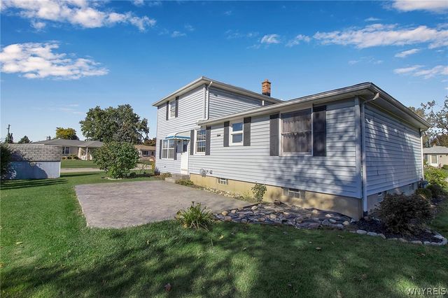 4 Windtree Lane, West Seneca, NY 14224