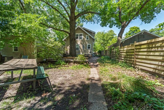 2912 Wood Street, Ames, IA 50014