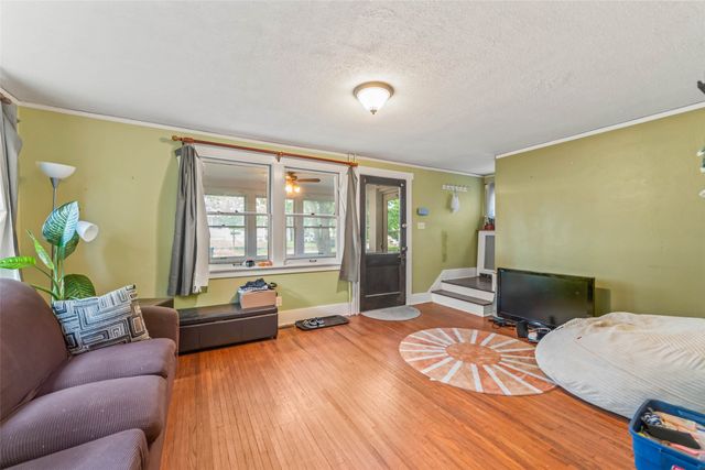 2912 Wood Street, Ames, IA 50014