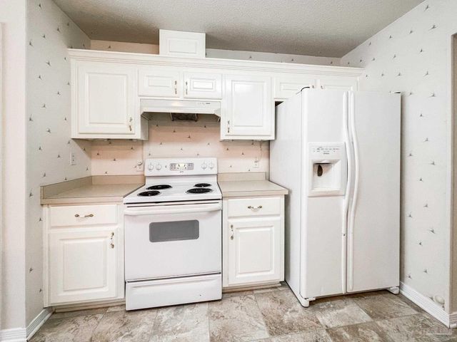 2533 Jibe Dr, Pensacola, FL 32507