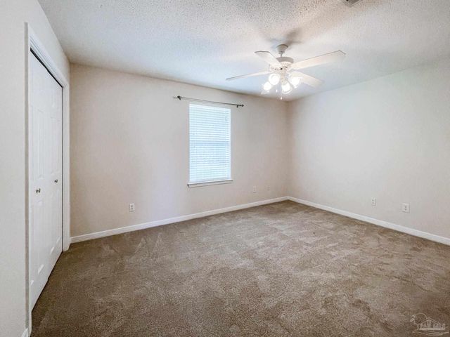 2533 Jibe Dr, Pensacola, FL 32507